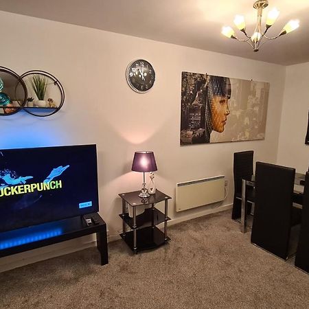 Luxury 2 Bed Apt With Free Wi-Fi & Parking Manchester Exterior photo