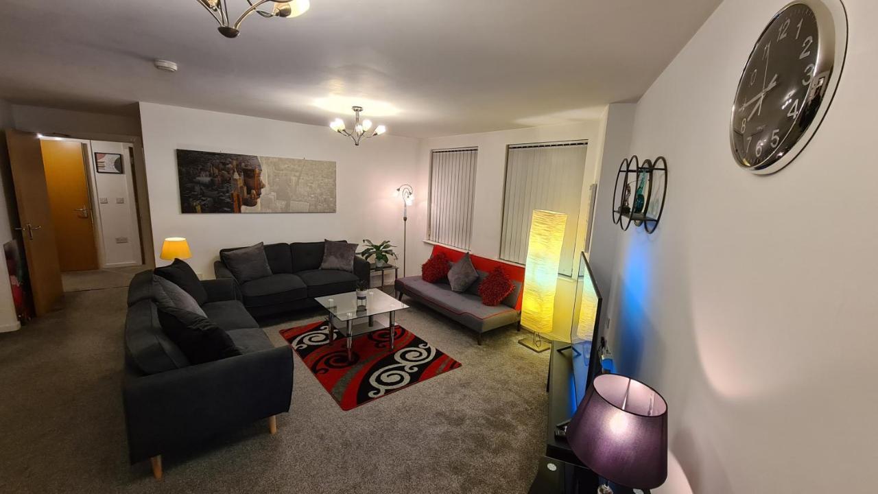 Luxury 2 Bed Apt With Free Wi-Fi & Parking Manchester Exterior photo